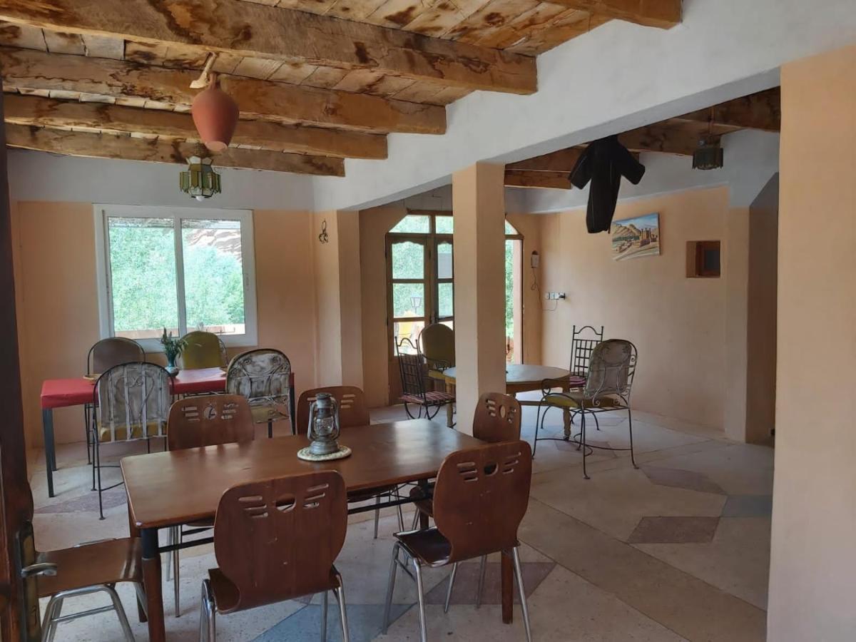 Kasbah Ait Arbi Hotel Ait Ougliff Buitenkant foto